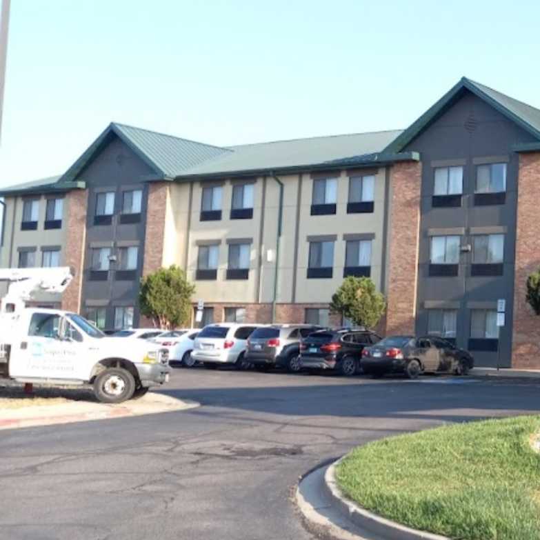 Book Hourly Parking in Sylo Hotel DEN Airport Parking