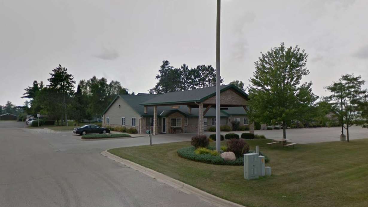 Crivitz Lodge 215 Hall Ave Garage Way