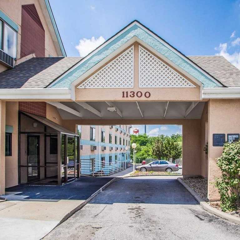 KCI Lodge KCI Airport Parking Way