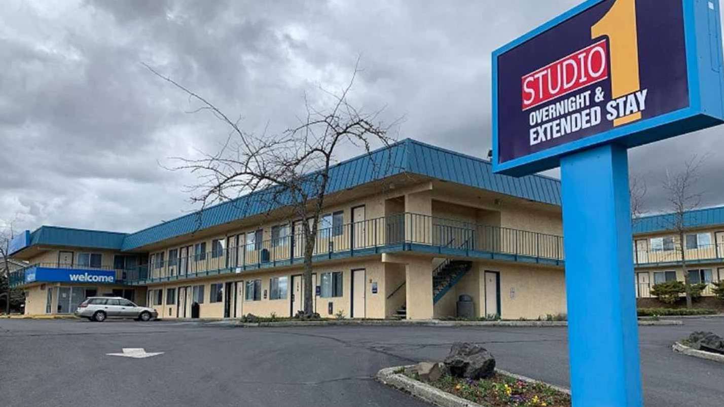 FairBridge Inn and Suites 101 Baker St Garage Way