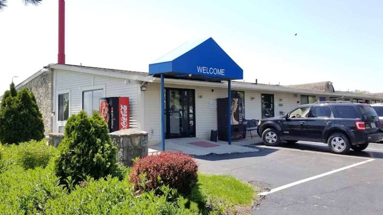 FairBridge Inn I70 EXIT 79 870 ST RT 42 NE Garage Way