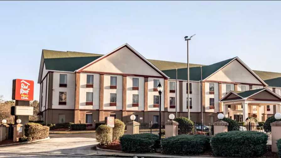 Book Red Roof Plus Suites Atlanta Airport South| Long-Term Parking - Way