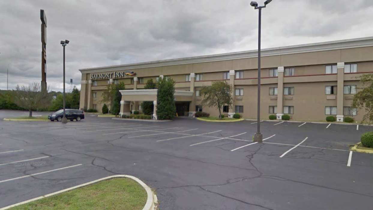 Baymont Inn and Suites 2495 Landmark Ave NE Garage Way