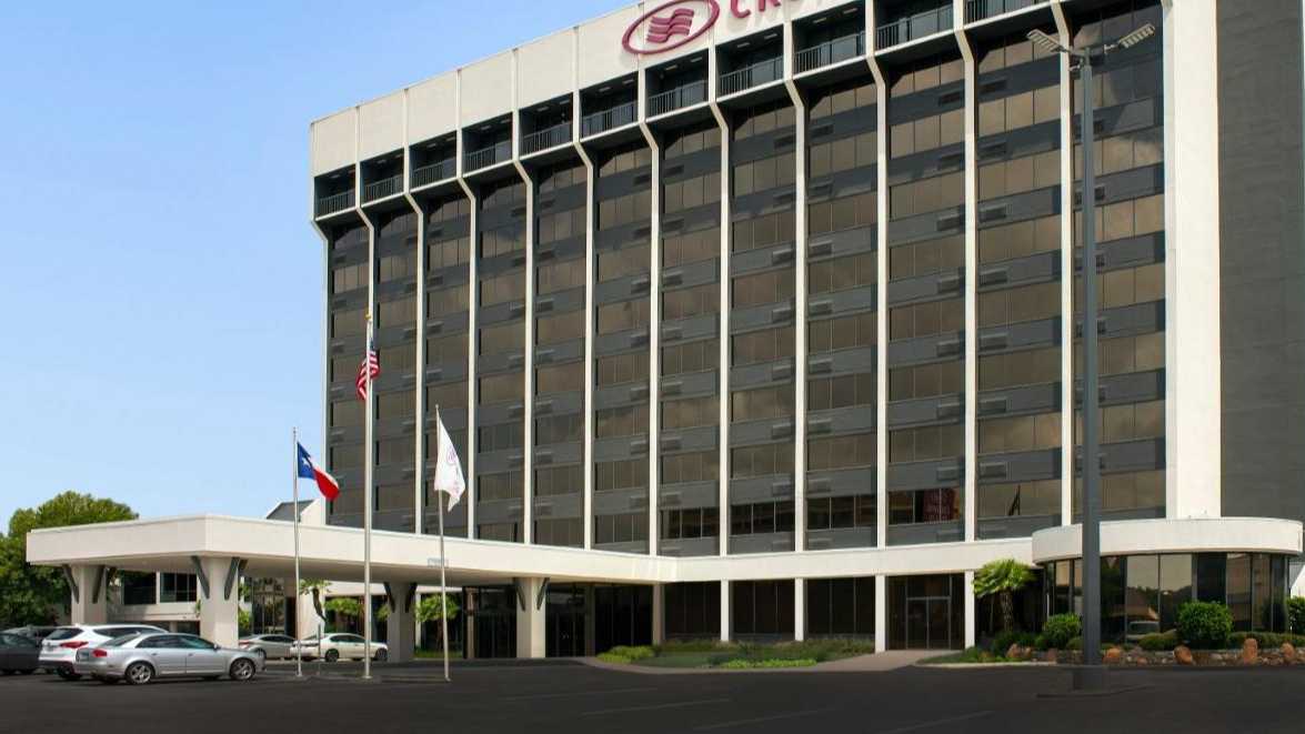 Find Best Hourly Parking Near Crowne Plaza San Antonio (SAT) Airport Parking Book Hourly Parking in Crowne Plaza San Antonio (SAT) Airport Parking