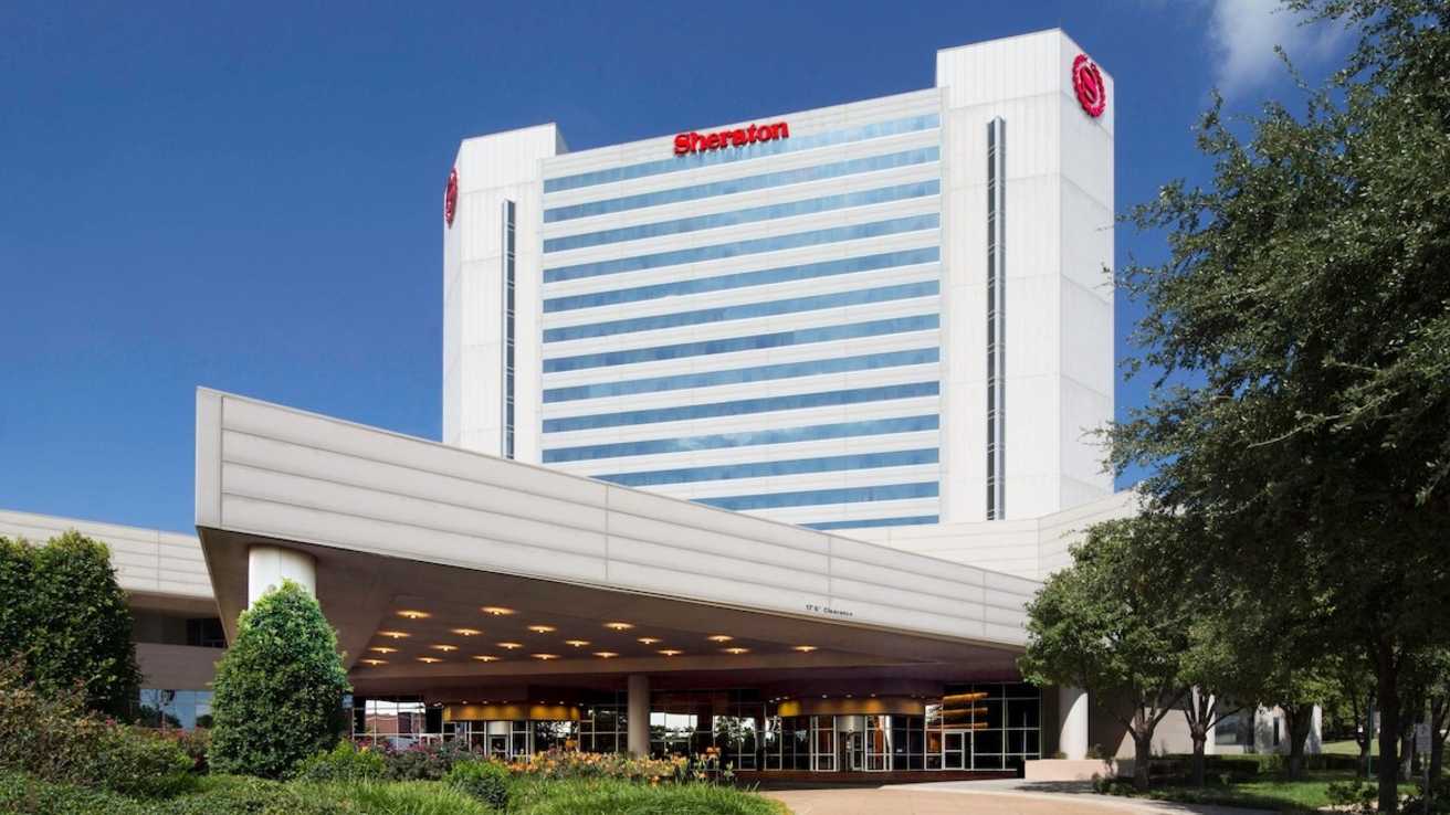 Reserve Sheraton Arlington 1500 Convention Center Dr Garage Parking