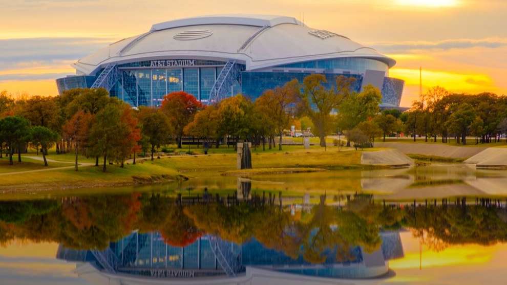 Reserve Sheraton Arlington 1500 Convention Center Dr Garage Parking