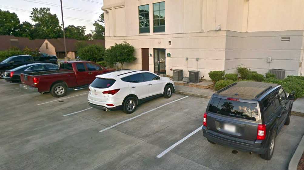 Book Hourly Parking in Wingate by Wyndham - Lafayette (LFT) Airport Parking