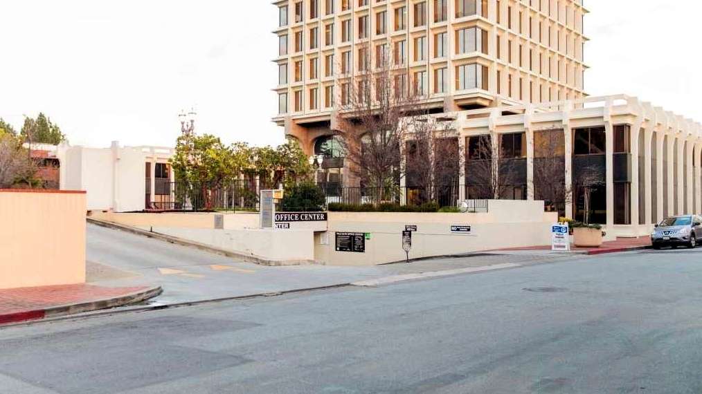 Palo Alto Office Center 525 University Ave Garage Way