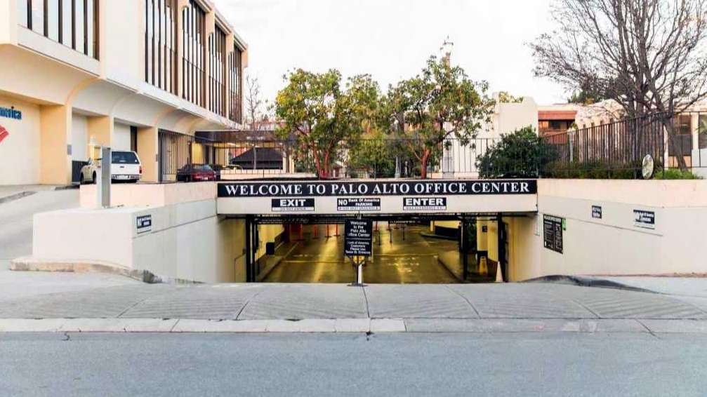 Palo Alto Office Center 525 University Ave Garage Way
