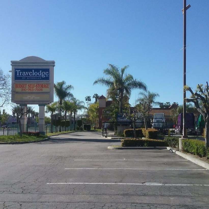Travelodge lynwood LGB Airport Parking Way
