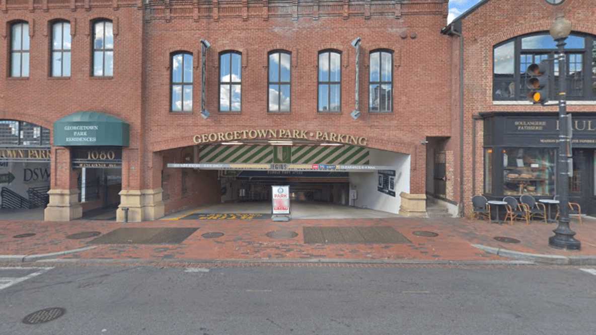 Reserve Park Parking 1080 Wisconsin Ave Parking Way