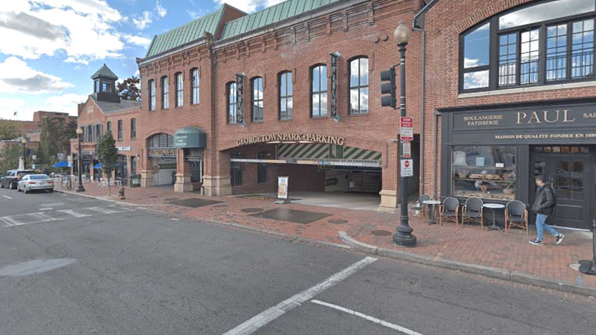 Reserve Park Parking 1080 Wisconsin Ave Parking Way