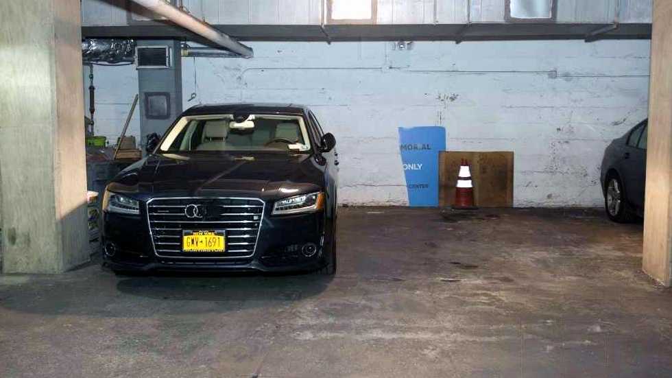 Book Hourly Parking in 25 Albany St. Parking