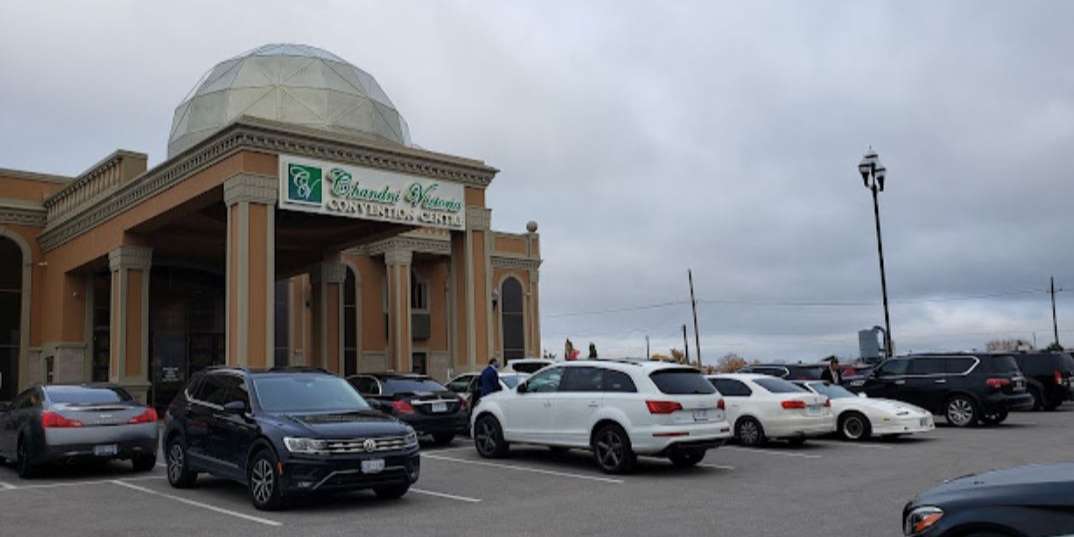 Hotel Chandini Victoria YYZ Airport Parking Way