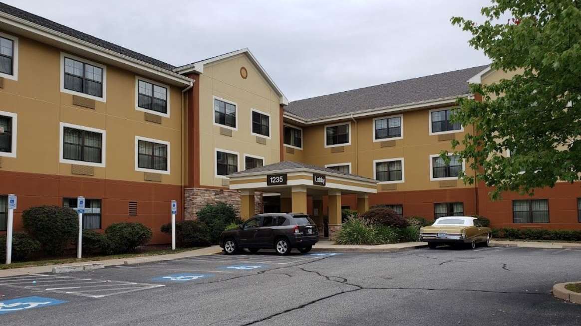 Extended Stay America West Warwick PVD Airport Parking Way