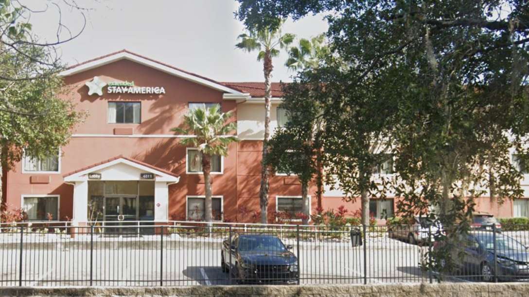 Book Hourly Parking in Extended Stay America Tampa Long Term Parking (Limited Time Offer)
