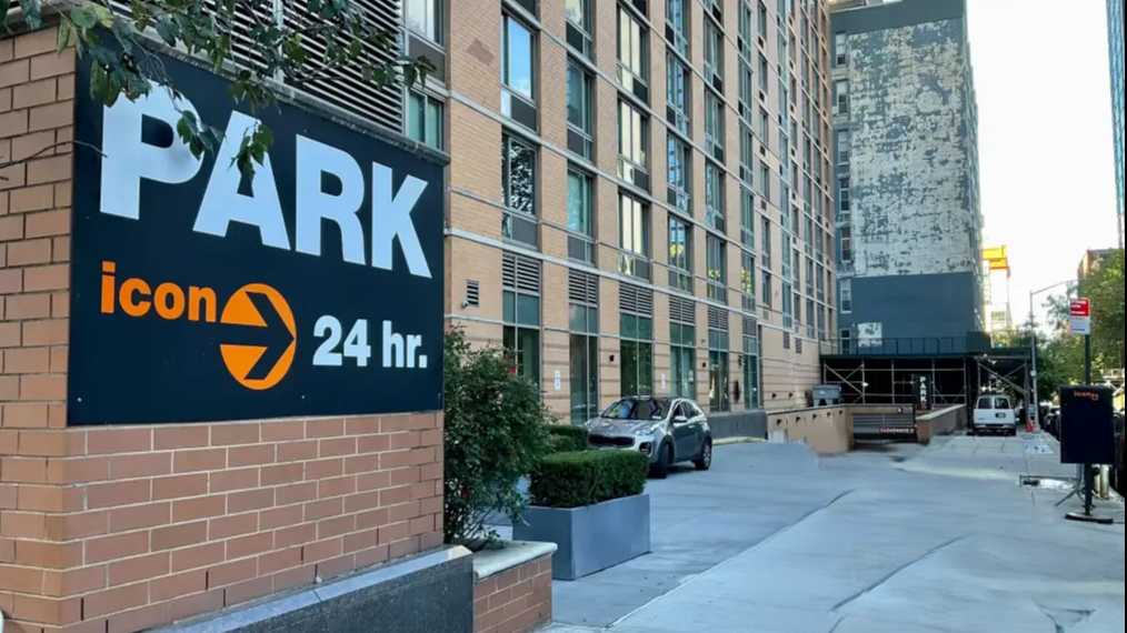 Book Hourly Parking in 118 Prince St.- Ft. Greene & Gold Parking