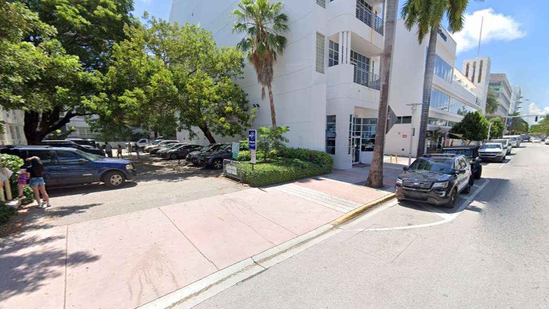 1667 Washington Ave parking Way