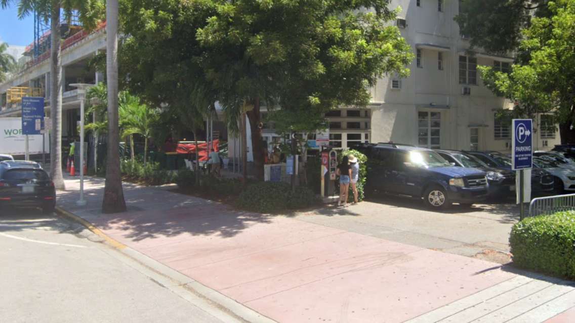 1667 Washington Ave parking Way