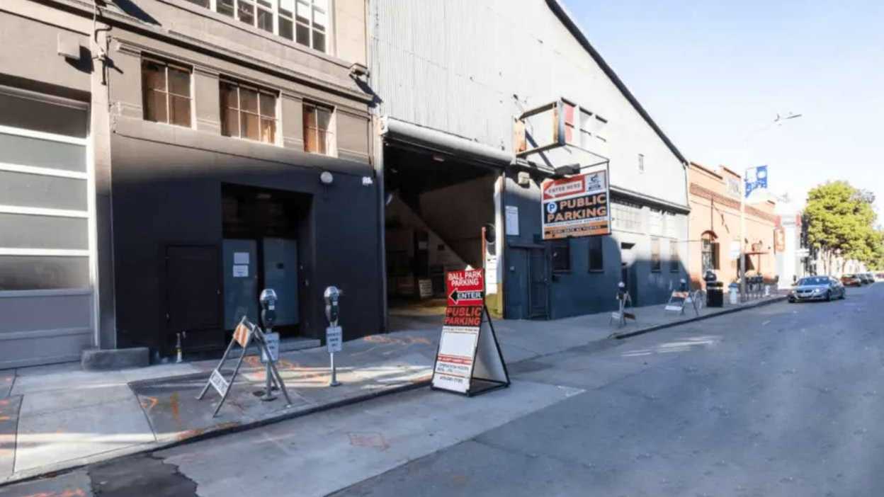 Reserve 136 Townsend Street Parking Garage Book and Save