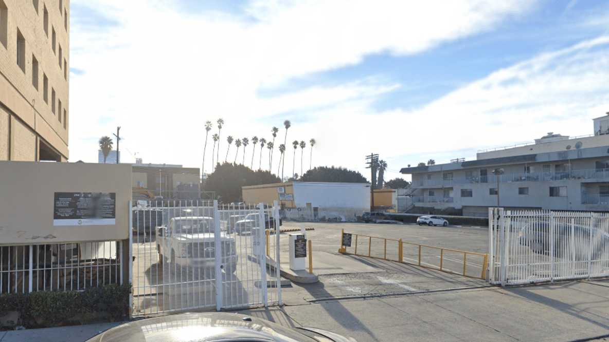Reserve 2140 West Olympic Blvd Parking Book and Save Way