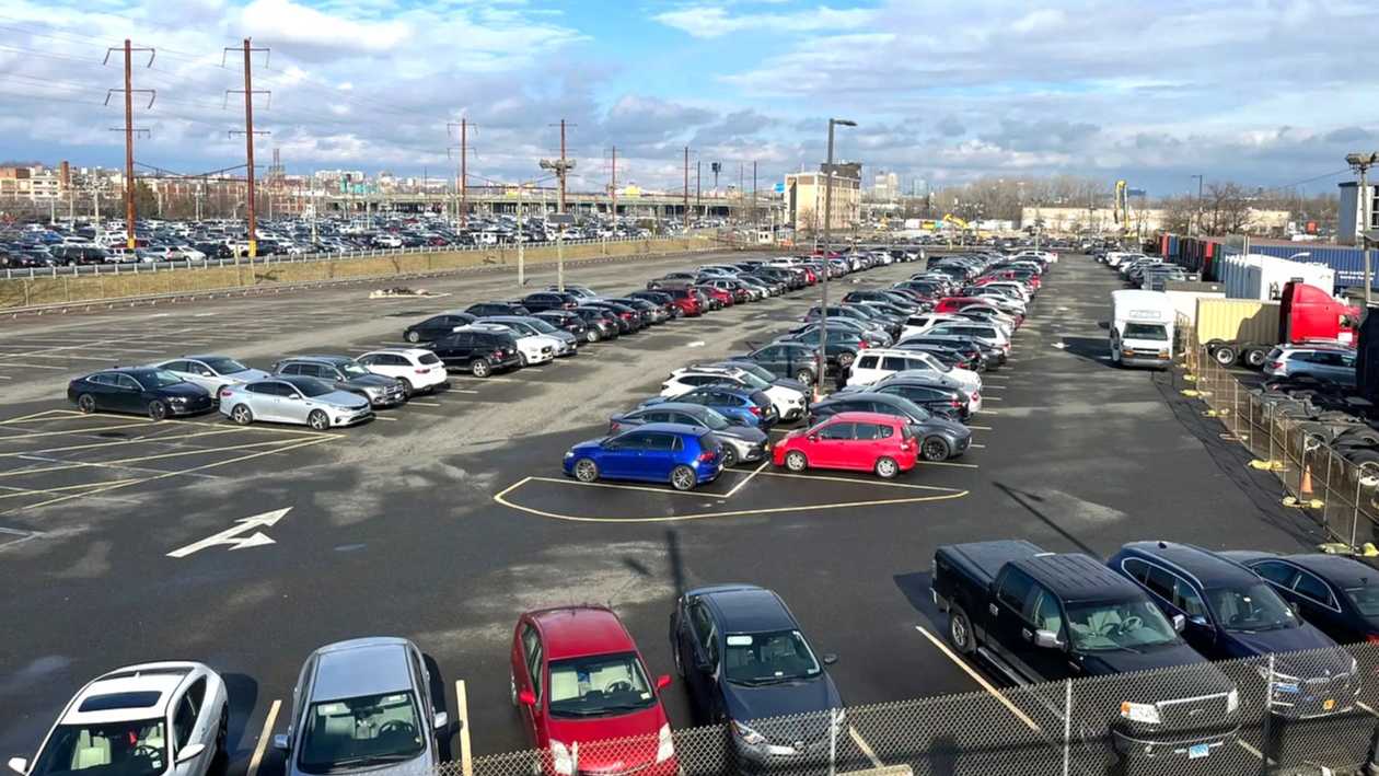 Reserve Book EWR Airport Parking at Victoria Parking