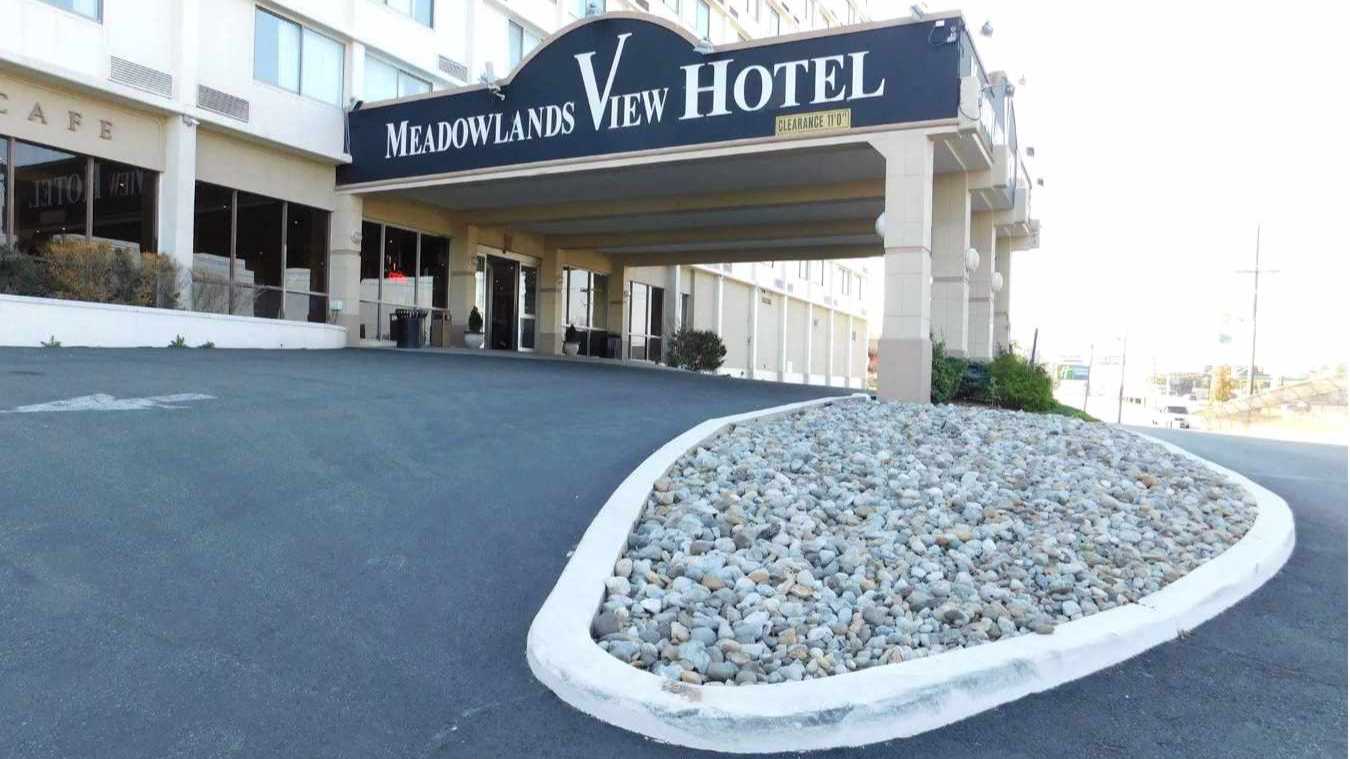 Essence Hotel EWR Airport Parking Way