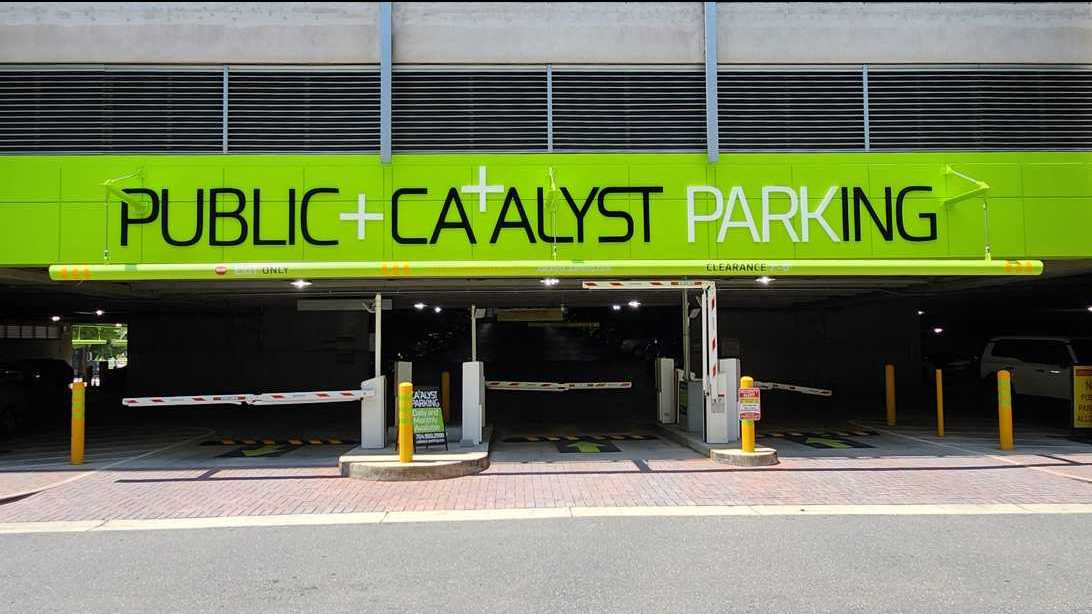 Book Hourly Parking in 415 S Mint St Garage