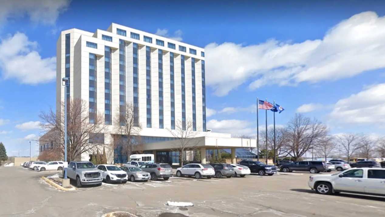 Hilton Minneapolis Airport Self Parking Way