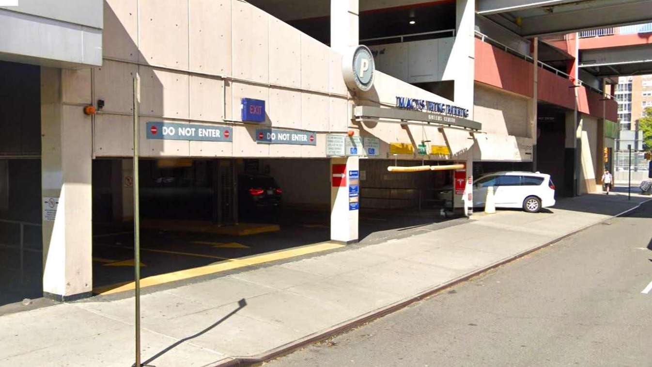 Queens Center Mall 5704 92nd Street Parking Way