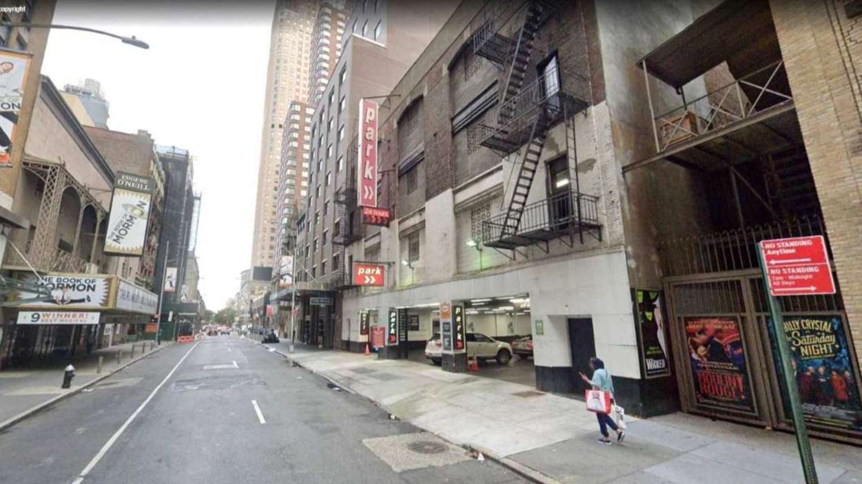 225 West 49th St Manhattan Cruise Parking Way