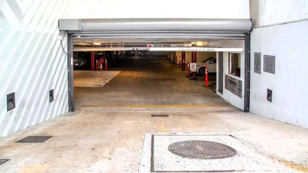 Book Hourly Parking in 1800 North Vine Pantages Parking