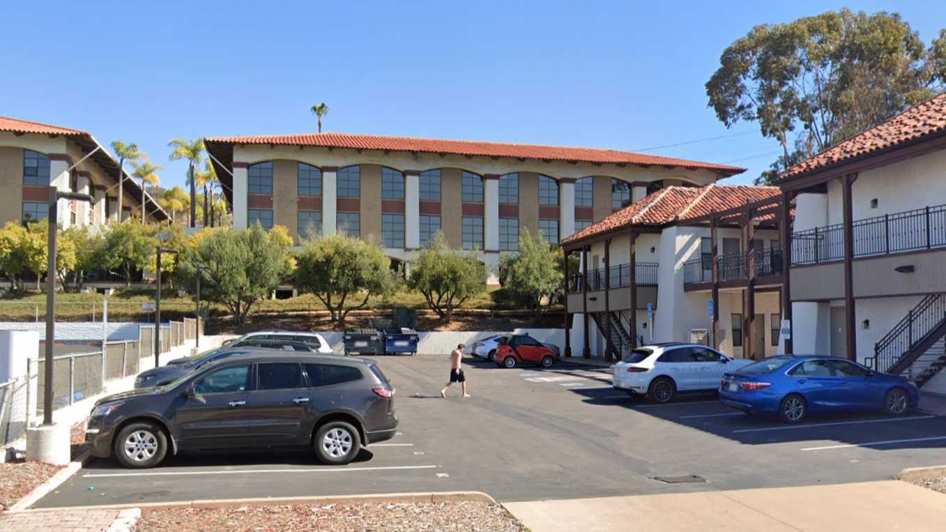 Moore Place - San Diego Old Town & Airport Parking | Way