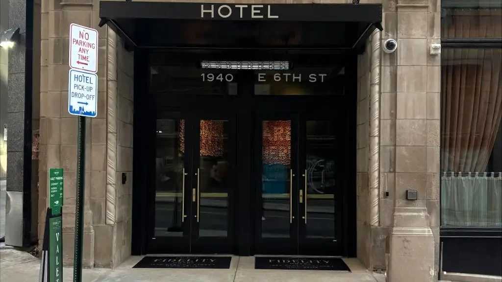 Book Hourly Parking in Fidelity Hotel