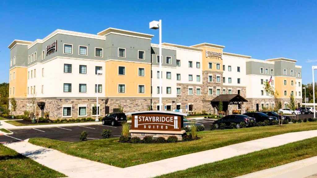 Book Hourly Parking in Columbus Staybridge Suites_9090 Lyra Dr Parking