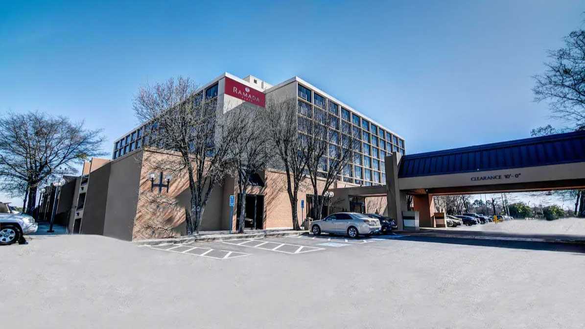 Ramada Atlanta Hotel Airport Parking