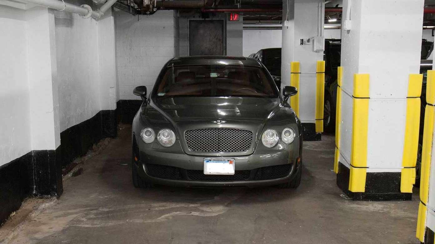 Book Hourly Parking in 45TH STREET PARKING CORP