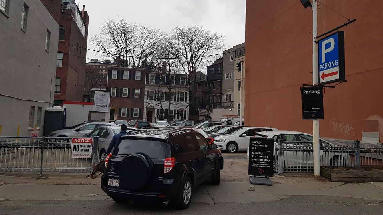 Reserve 132 Arlington St Parking Book and Save