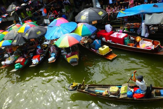 Private Amphawa Floating Market And Maeklong Railway Market
