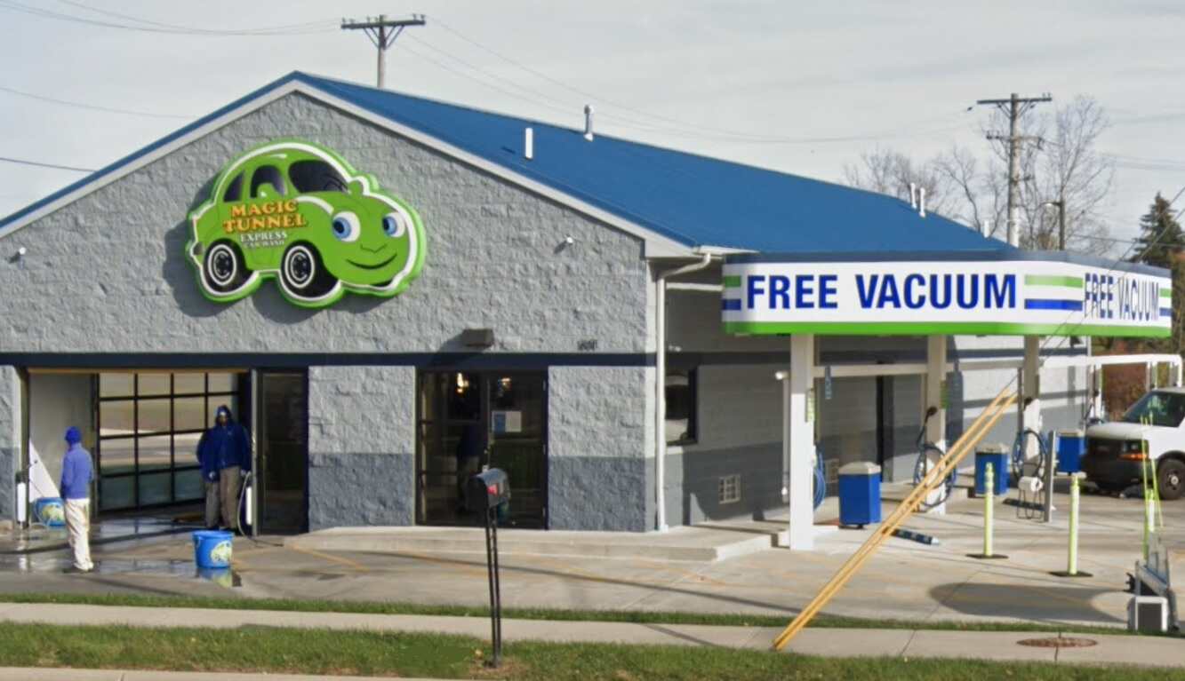 Car Wash at Magic Tunnel Express Car Wash 521 BellefontaineSouth