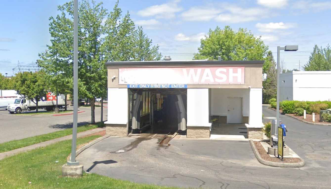 Car Wash at Elite Car Wash Hillsboro, OR