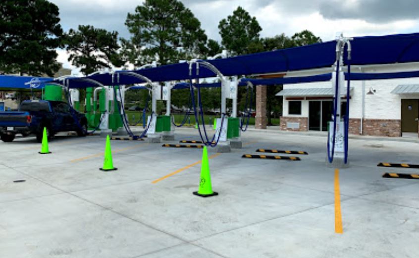 Car Wash at WhiteWater Express Car WashBaton Rouge College Dr