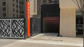 9 W 57th St Parking
