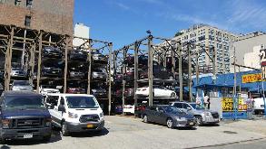 610 W 45th St Parking
